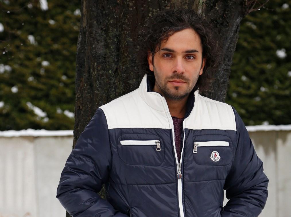 İsmail YK saçlarına perma yaptırdı