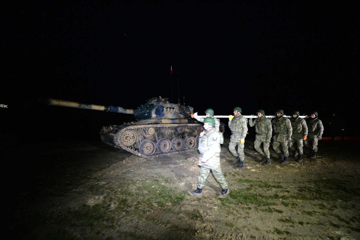 Davutoğlu Şah Fırat Operasyonu'nu anlattı