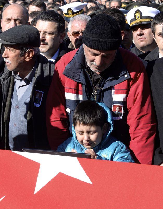 Şah Fırat şehidine cenaze töreni düzenlendi