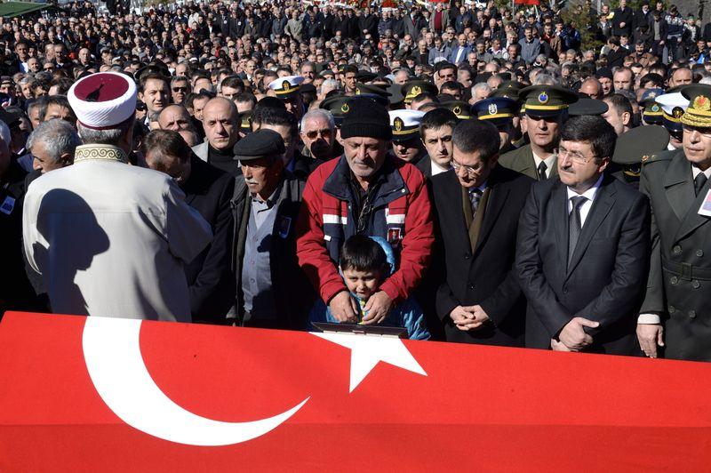 Şah Fırat şehidine cenaze töreni düzenlendi