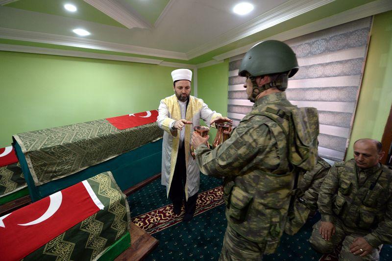 Ecdat yadigarı emanetlere özel tören