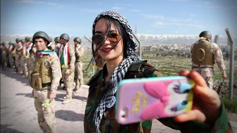 Üniversite öğrencileri peşmerge üniforması giydi