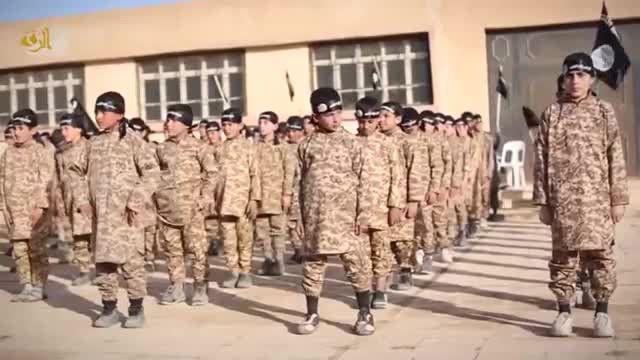 IŞİD çocukların eğitildiği kamptan görüntüler yayınladı
