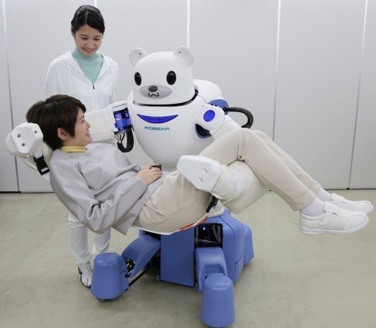Japonya'da yürüyemeyen hastalar için robot üretildi