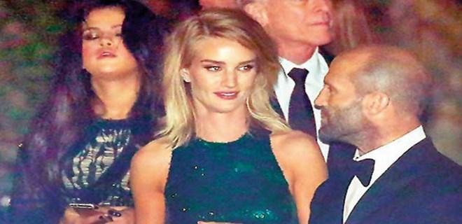 Selena Gomez sarhoş oldu