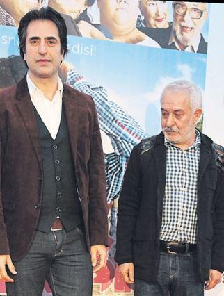 Mahsun Kırmızgül fermuarını açık unuttu