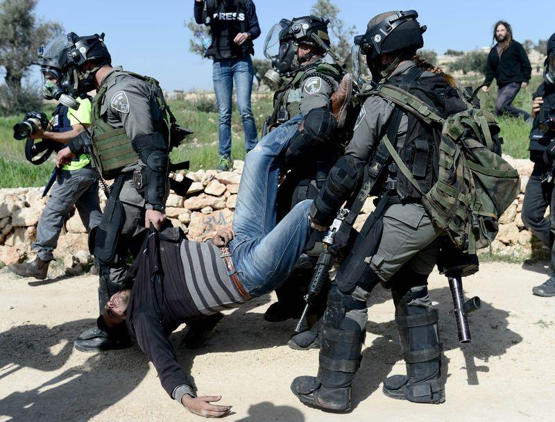 Batı Şeria'daki gösterilere sert müdahale