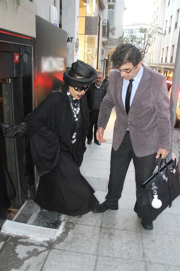 Bülent Ersoy 120 bin TL harcadı hafifledi