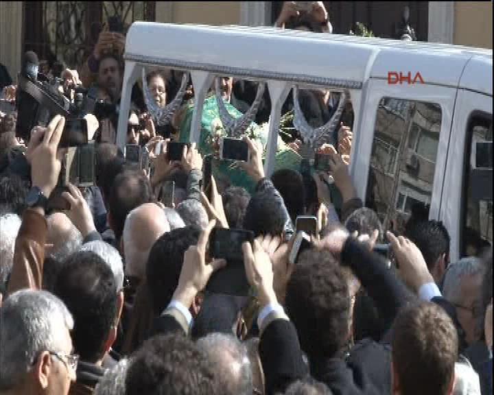 Yaşar Kemal son yolculuğuna uğurlandı