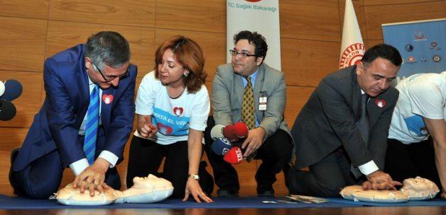 İlk yardım öğrenen Özcan Yeniçeri'den Öcalan çıkışı