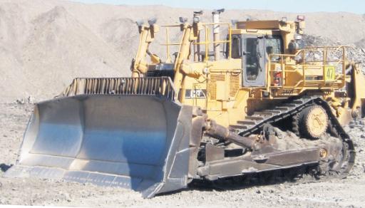 Katmandu'da pistten çıkan THY uçağına dozerli müdahale