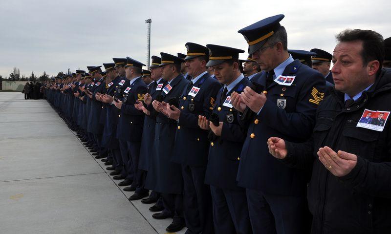 Konya'da şehit olan pilotlara veda