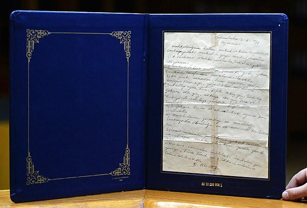 Atatürk'ün vasiyetnamesinin orijinali görüntülendi