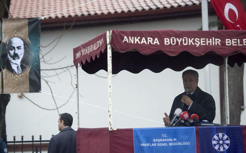 Bülent Arınç Taceddin Dergahı'nda Mehmet Akif'i andı