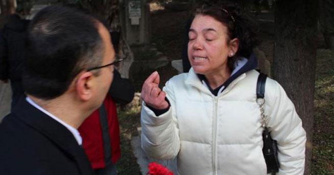 İzmirli kadından Vali Toprak'a Atatürk tepkisi