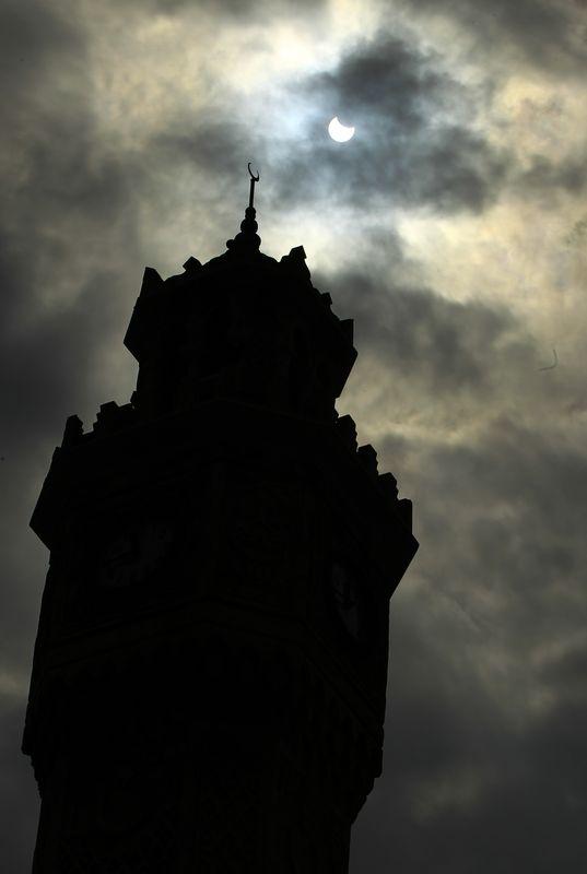 Güneş tutulması bugün gerçekleşti