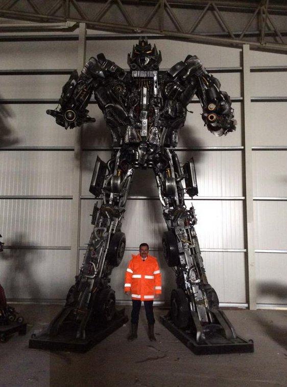 Melih Gökçek Ankara Park'ın otorobotlarını tanıttı