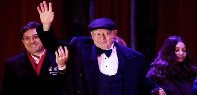 Kayahan apar topar hastaneye yatırıldı