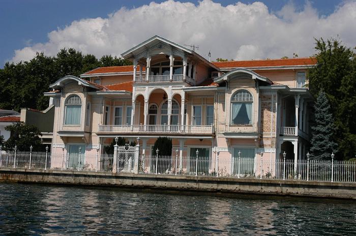 Erbilginler Yalısı 100 milyon Euro'ya satıldı