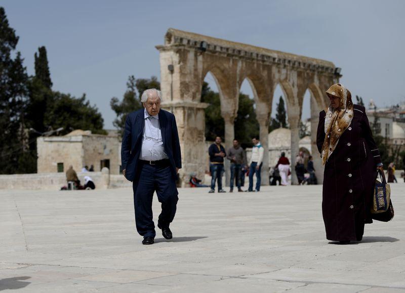 Şair Nuri Pakdil Kudüs'e kavuştu