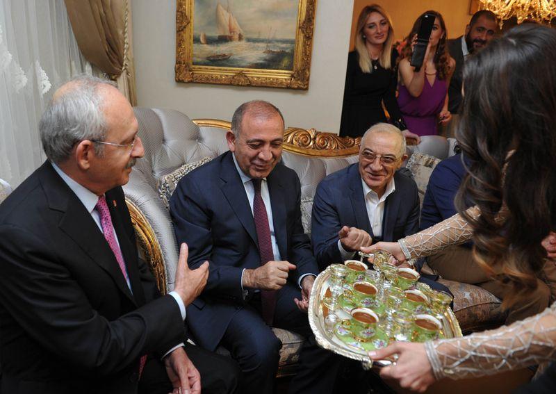 Kılıçdaroğlu Gürsel Tekin'in oğluna kız istedi