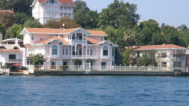 Katar Emiri ikinci eşine Türkiye'nin en pahalı yalısını aldı
