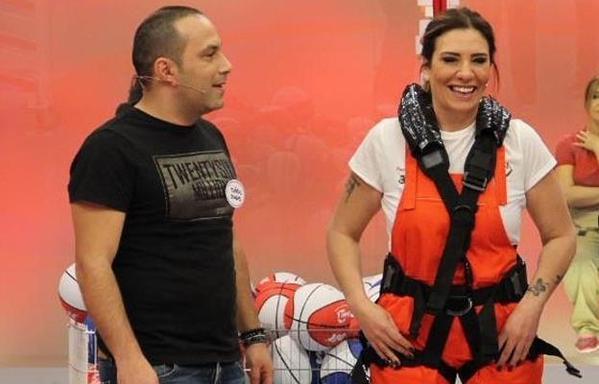 Işın Karaca: Beni umumi tuvalette öptü