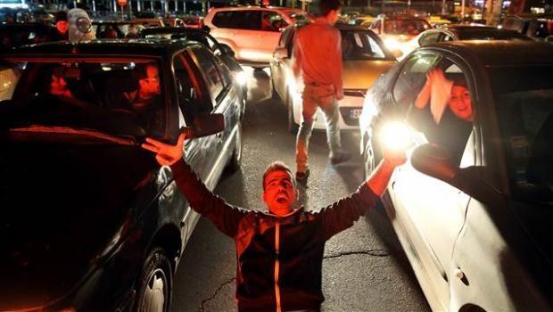 Nükleer müzakerelerde anlaşma sonrası Tahran'da sevinç