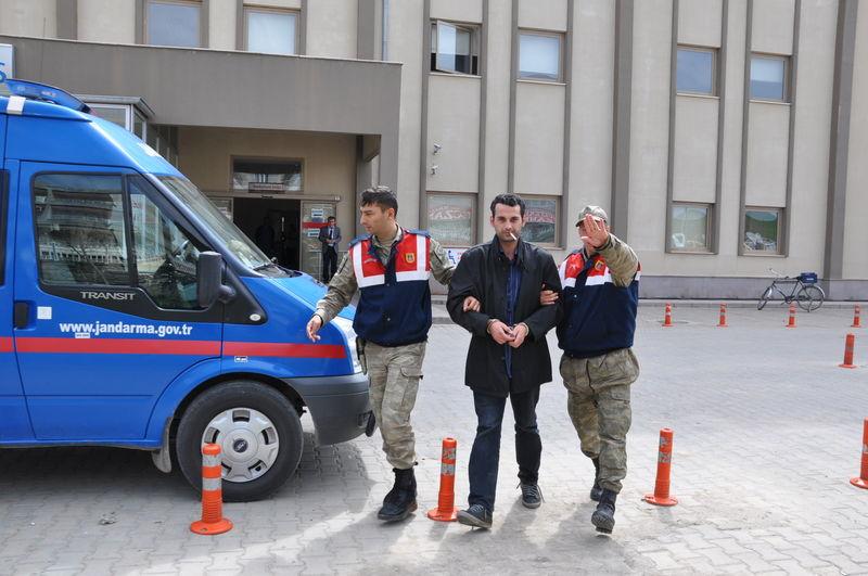 Dizi oyuncusu Orhan Şimşek babasını öldürdü