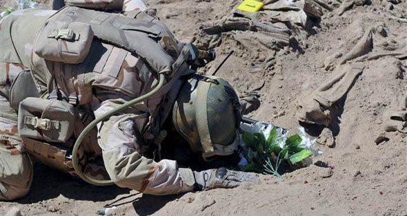 Tikrit'te askerlerin gömüldüğü 12 toplu mezar bulundu