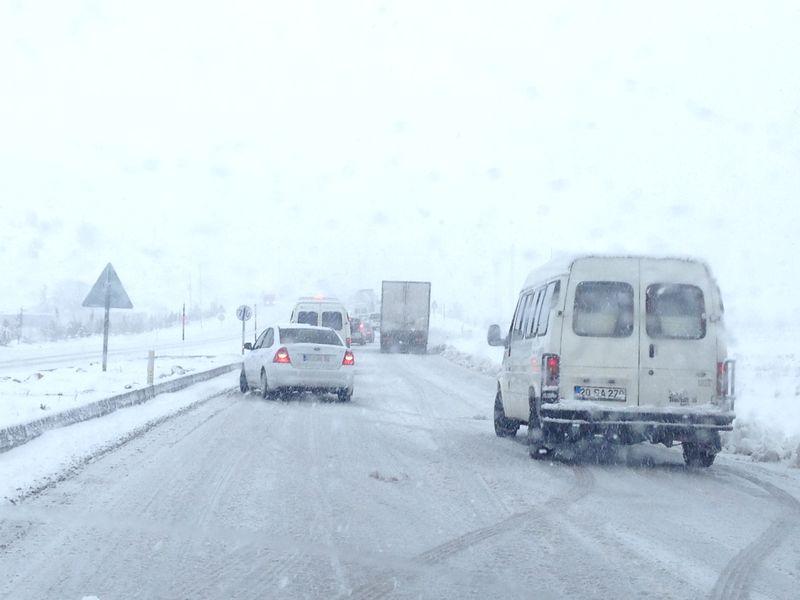 Soğuk hava birçok ili etkisi altına aldı