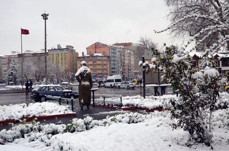 Soğuk hava birçok ili etkisi altına aldı
