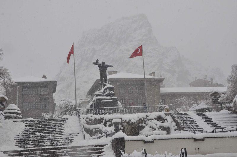 Soğuk hava birçok ili etkisi altına aldı