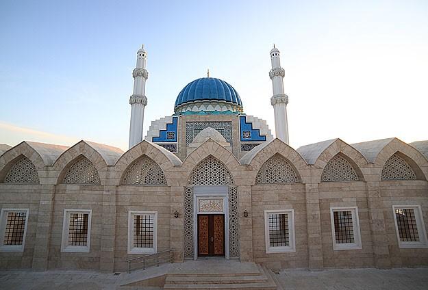 Hoca Ahmet Yesevi Camii ibadete açılıyor