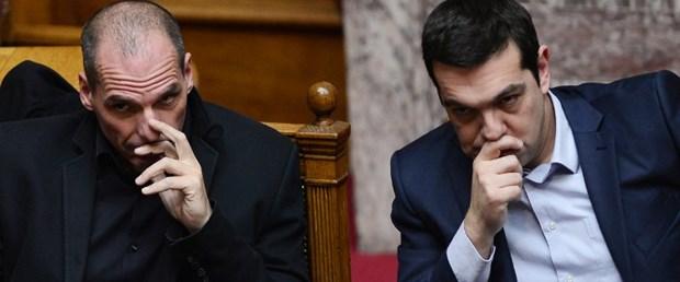 Yunanistan Başbakanı Çipras'tan referandum sinyali