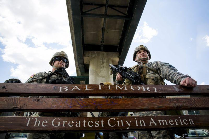 Baltimore'a binlerce asker konuşlandırıldı