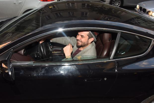 Kenan Doğulu'dan otomobil şov