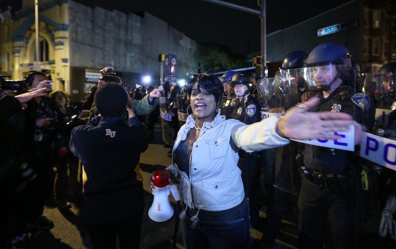 Amerika'da polis şiddetine protesto