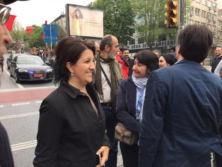 Sebahat Tuncel Beşiktaş'ta biber gazı yedi