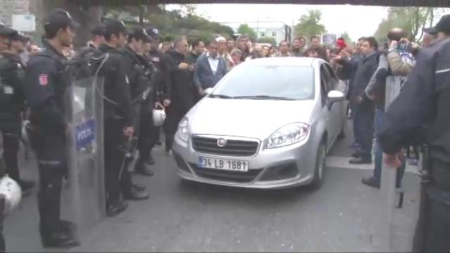 Mahmut Tanal Beşiktaş'ta polisle tartıştı