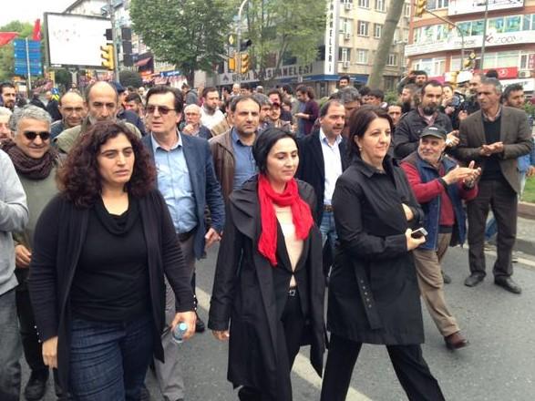 Sebahat Tuncel Beşiktaş'ta biber gazı yedi