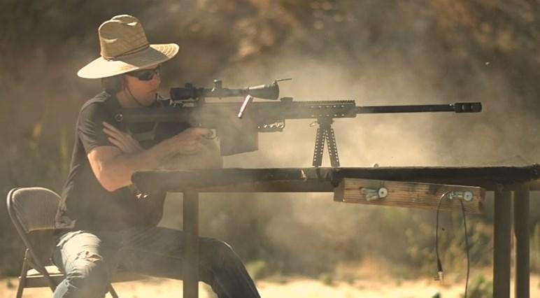 Keskin nişancı Apple Watch'a hedef aldı