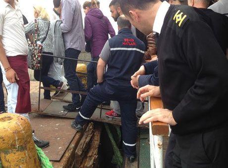 Ada vapuru halatının bağlı olduğu koç boynuzu koptu