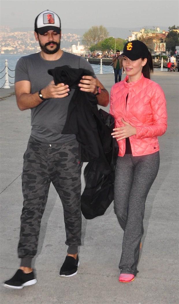 Fahriye Evcen makyajsız görüntülendi