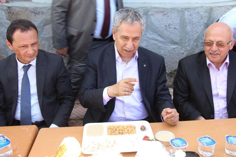 Arınç'tan adaylara keşkek önerisi