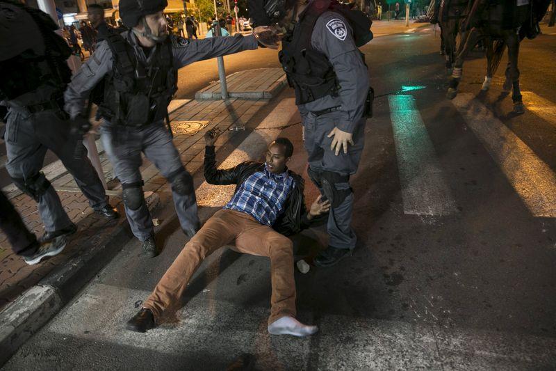 İsrail'de Etiyopya asıllı Yahudilerin eylemleri sürüyor