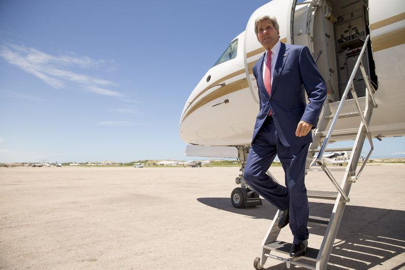John Kerry'den Somali'ye sürpriz ziyaret