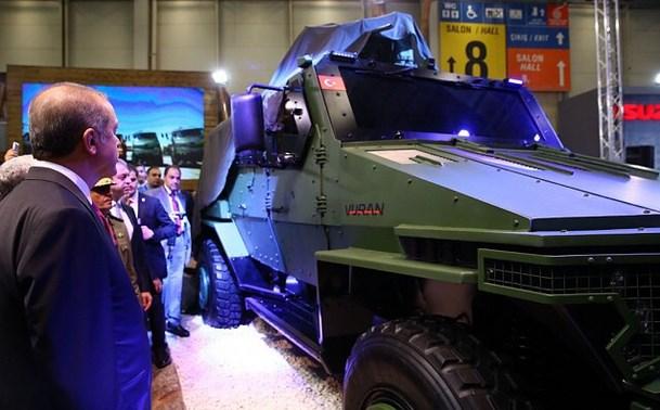 Erdoğan IDEF Uluslararası Savunma Sanayii Fuarı'nı gezdi