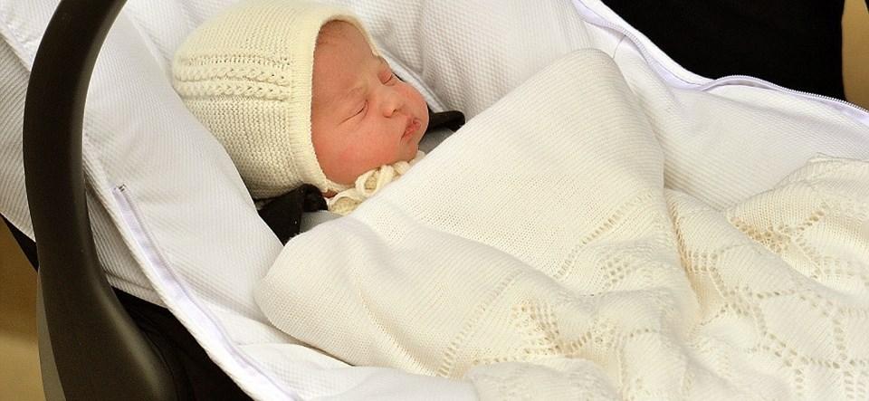 Prenses Charlotte Elizabeth Diana'ın doğum belgesi