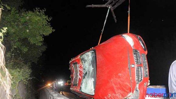 Ailesi ile tartışan genç lüks otomobilini uçurumdan attı